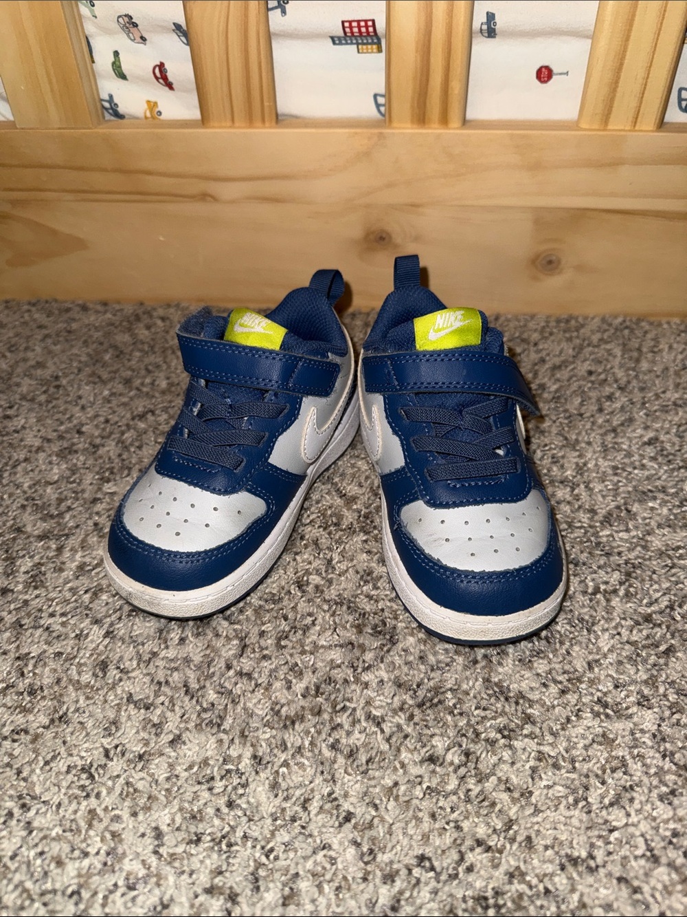 Nike Kids Blue & Gray Sneakers - size 7c